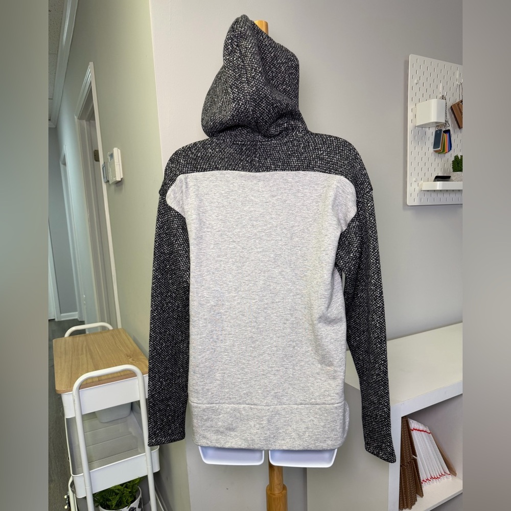 NWT Athleta Girl Grey/black Textured Halftime Hoodie Sz Girl XL/14 - Picture 6 of 7